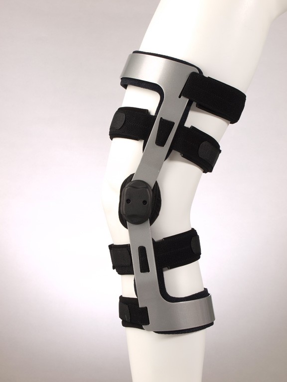 Ортез на коленный сустав с металлическими шарнирами